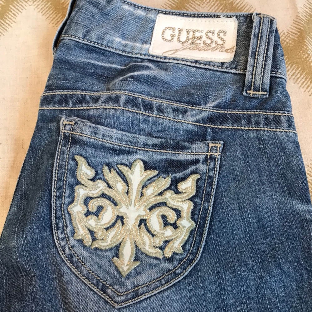 Guess Jeans - Picture 2 of 8